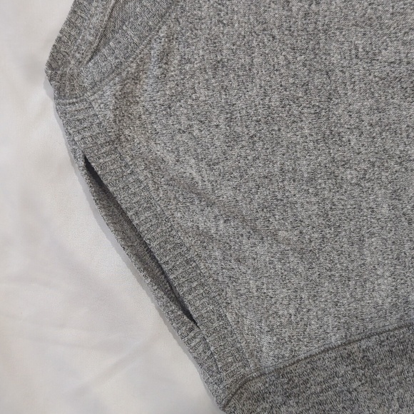 Abecrombie & Fitch Lightweight Long Sleeve Sweater, Color Heather Gray Size S - Picture 3 of 14